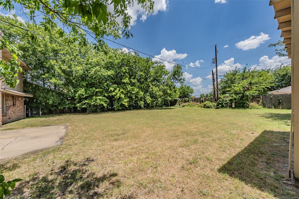 418 Longworth Boulevard Property Photo 6