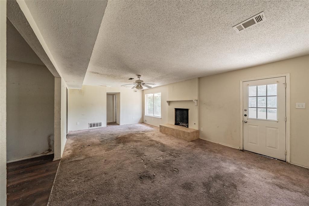 418 Longworth Boulevard Property Photo 7