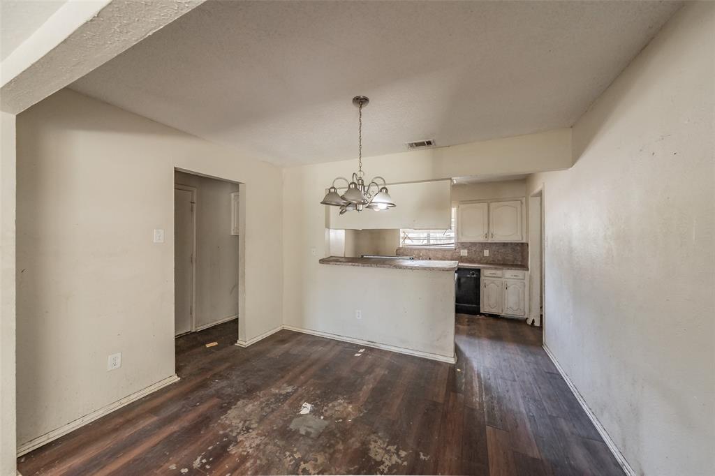 418 Longworth Boulevard Property Photo 9