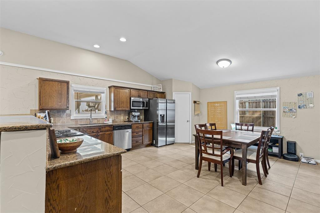 5117 Curzon Avenue Property Photo 5