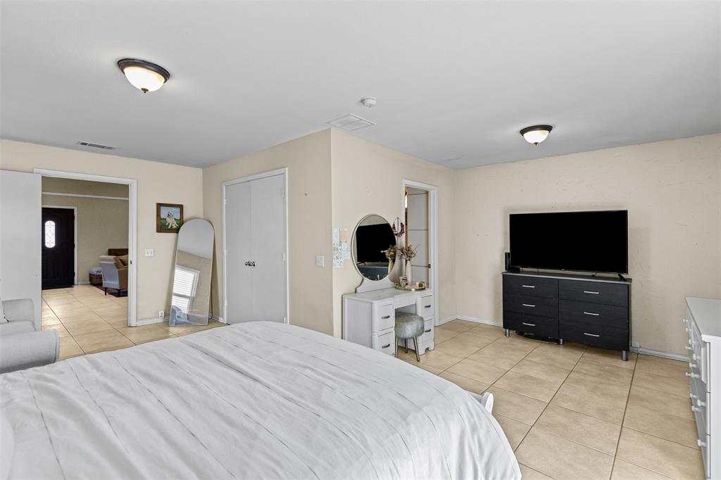 5117 Curzon Avenue Property Photo 13