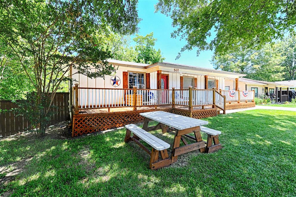 507 Bost Street Property Photo 3