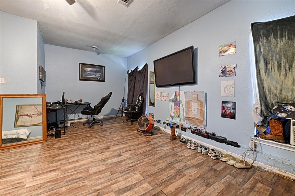 507 Bost Street Property Photo 8