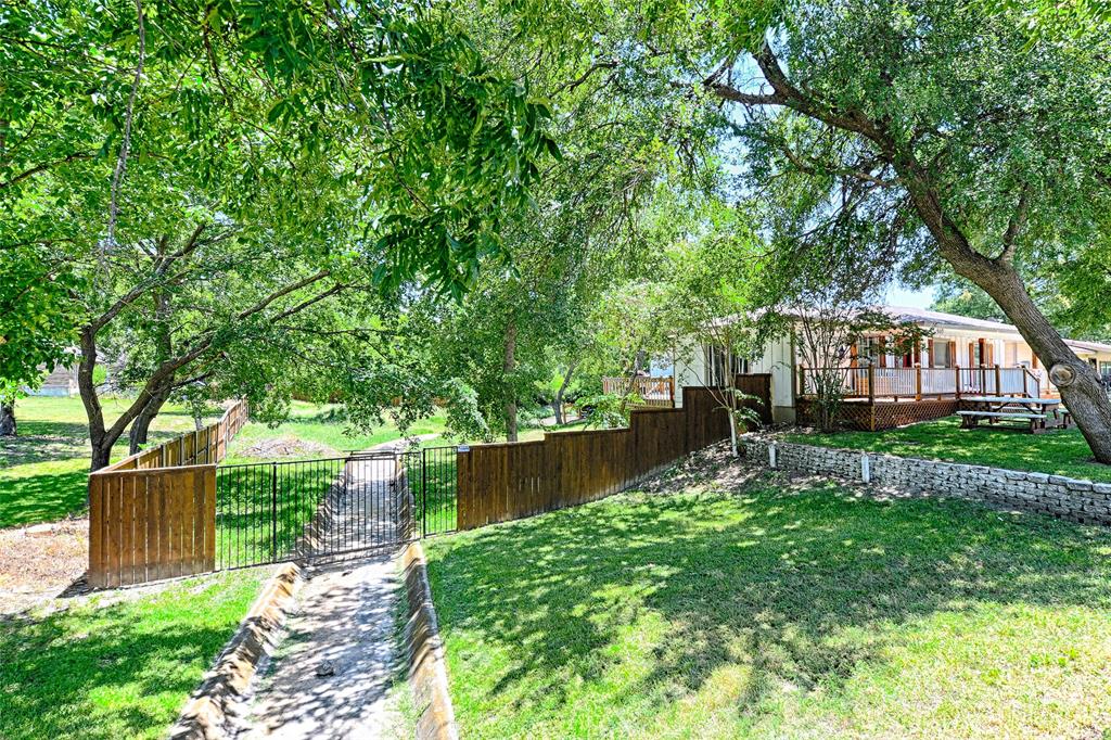 507 Bost Street Property Photo 20
