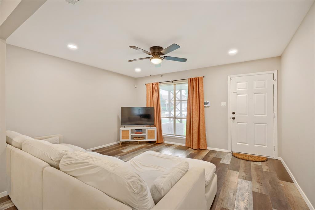3621 Edgewood Drive Property Photo 4