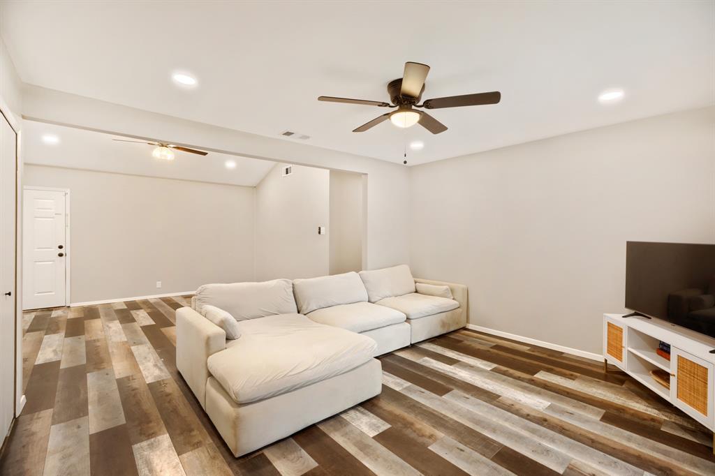 3621 Edgewood Drive Property Photo 6
