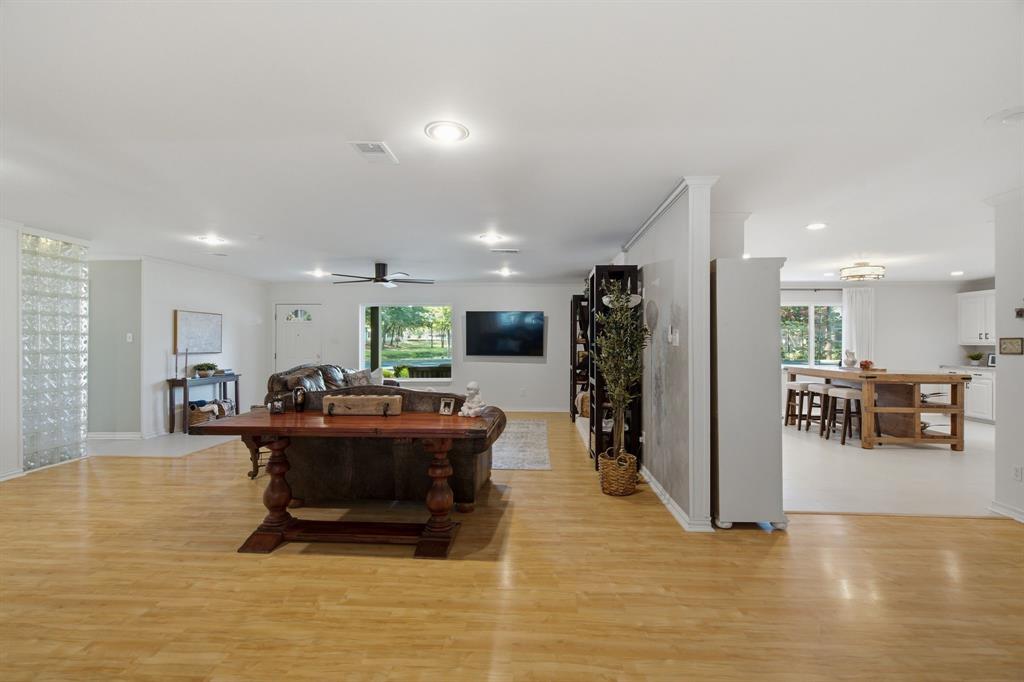 3001 Curry Road Property Photo 8