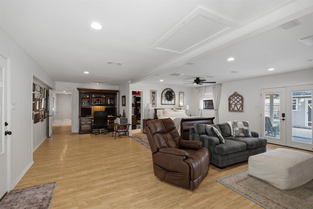 3001 Curry Road Property Photo 16