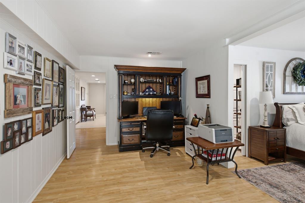 3001 Curry Road Property Photo 18