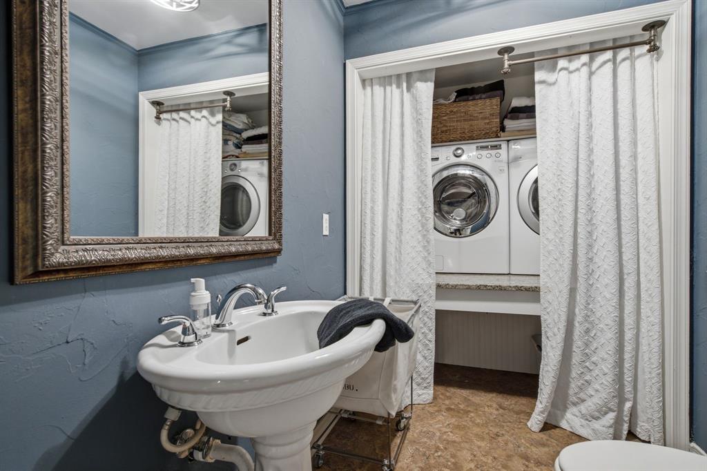 3001 Curry Road Property Photo 25