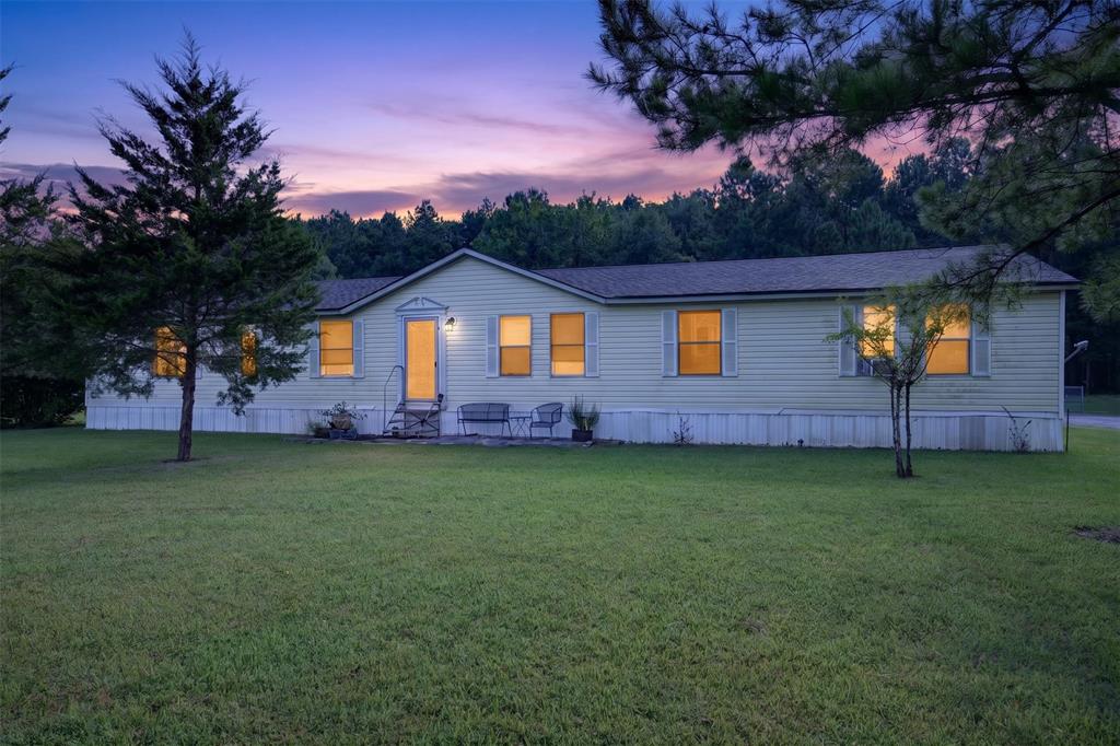 5876 Highway 157 Property Photo 1