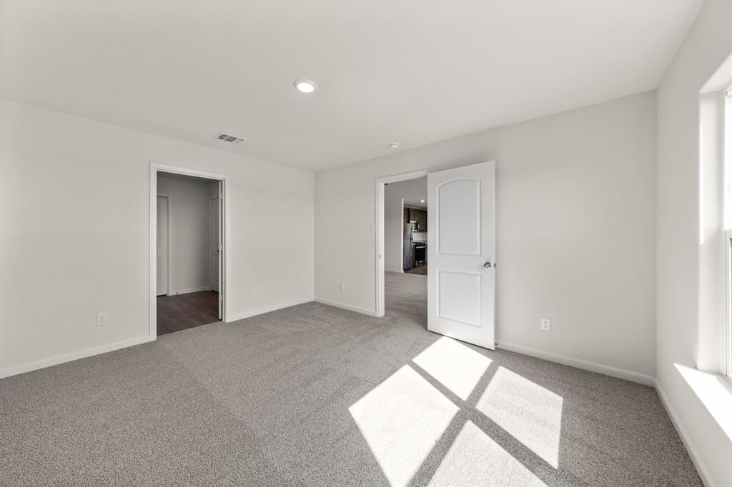 13413 Gitty Up Circle Property Photo 7