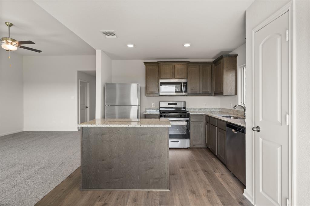 13413 Gitty Up Circle Property Photo 3