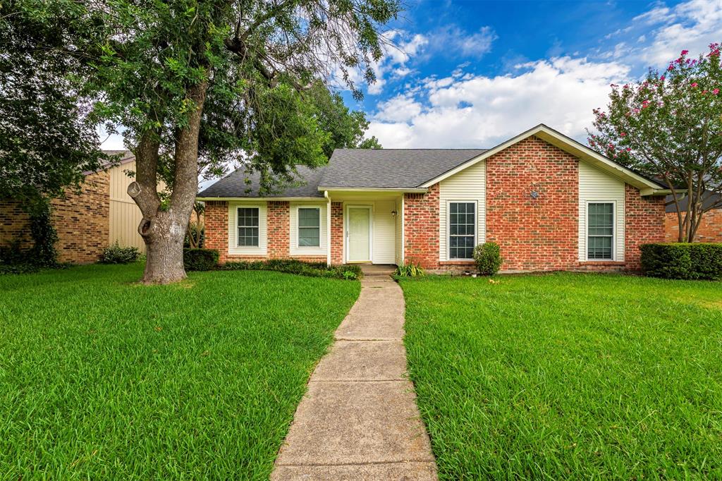 128 Kingsbridge Drive
