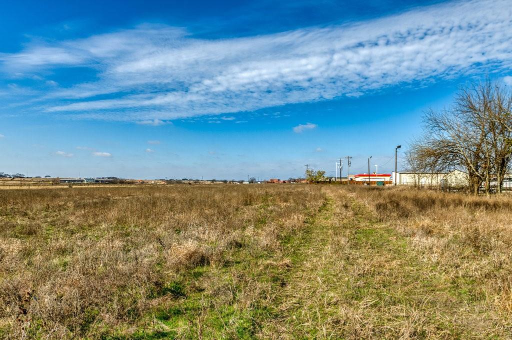 8829 N Highway 171 Property Photo 7