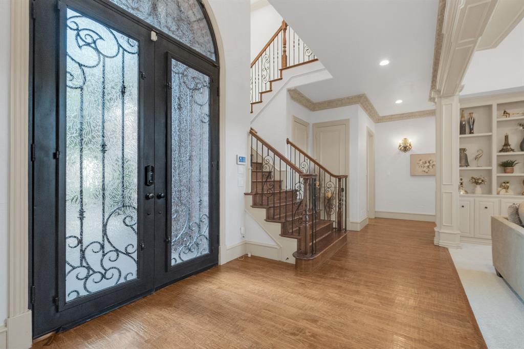 5048 Castle Creek Lane Property Photo 4
