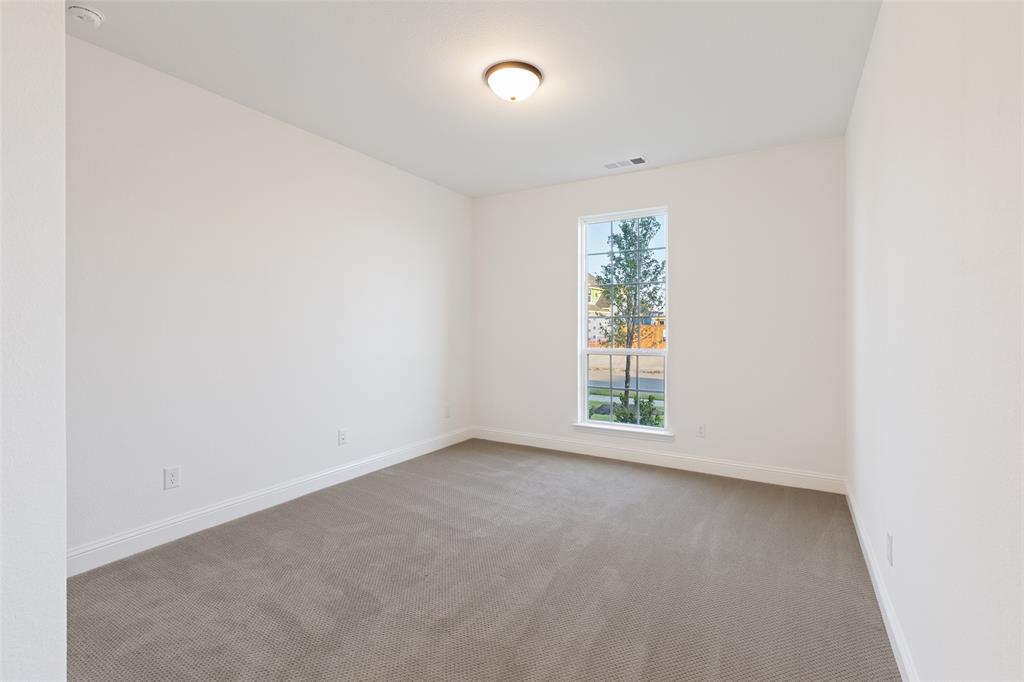 2380 Rainforest Drive Property Photo 5