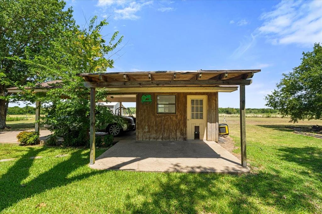 1642 Nw County Road 1040 Property Photo 33