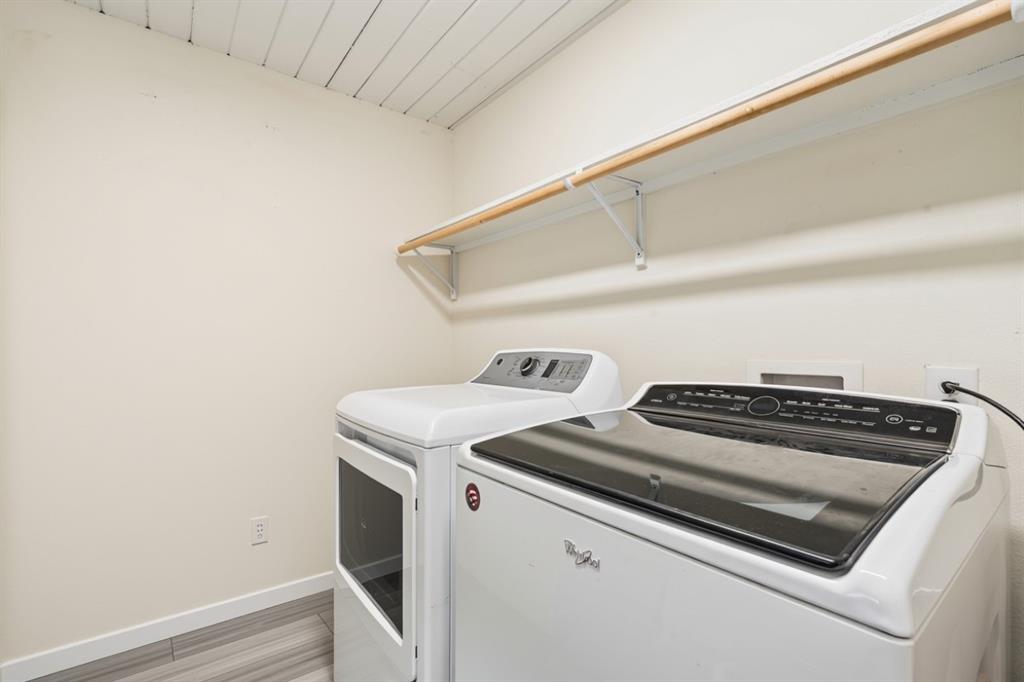 332 Illinois Property Photo 9