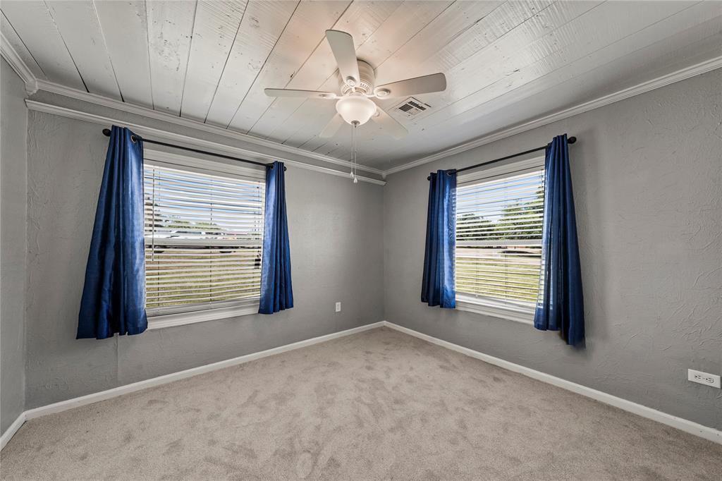332 Illinois Property Photo 10