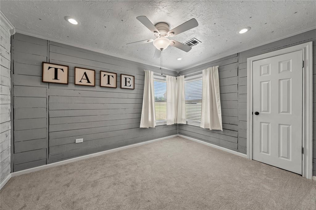 332 Illinois Property Photo 11