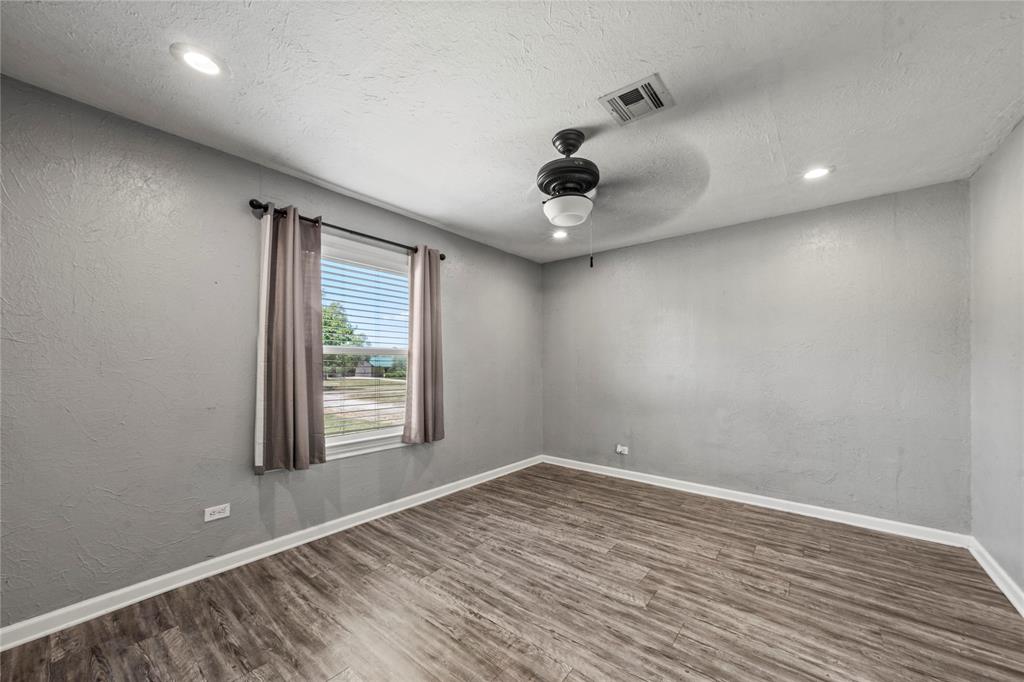 332 Illinois Property Photo 13