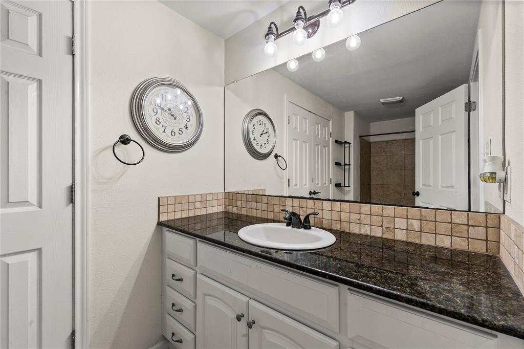 332 Illinois Property Photo 14