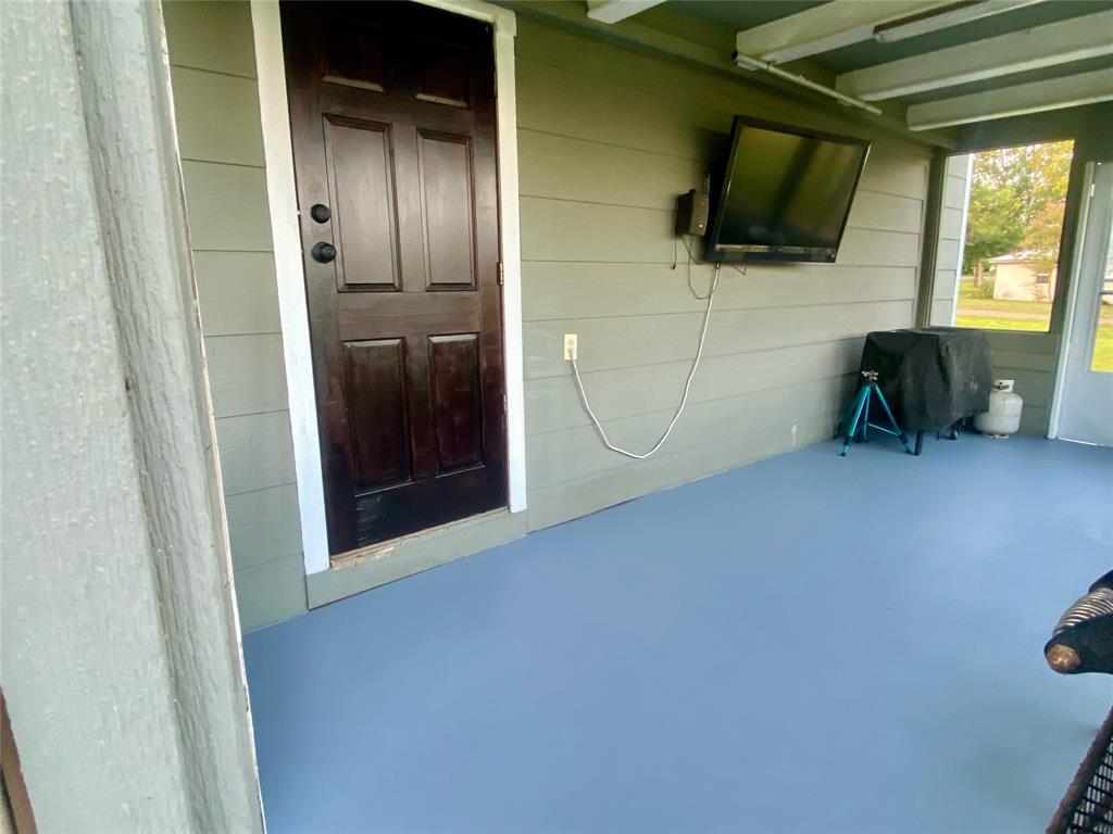 332 Illinois Property Photo 16