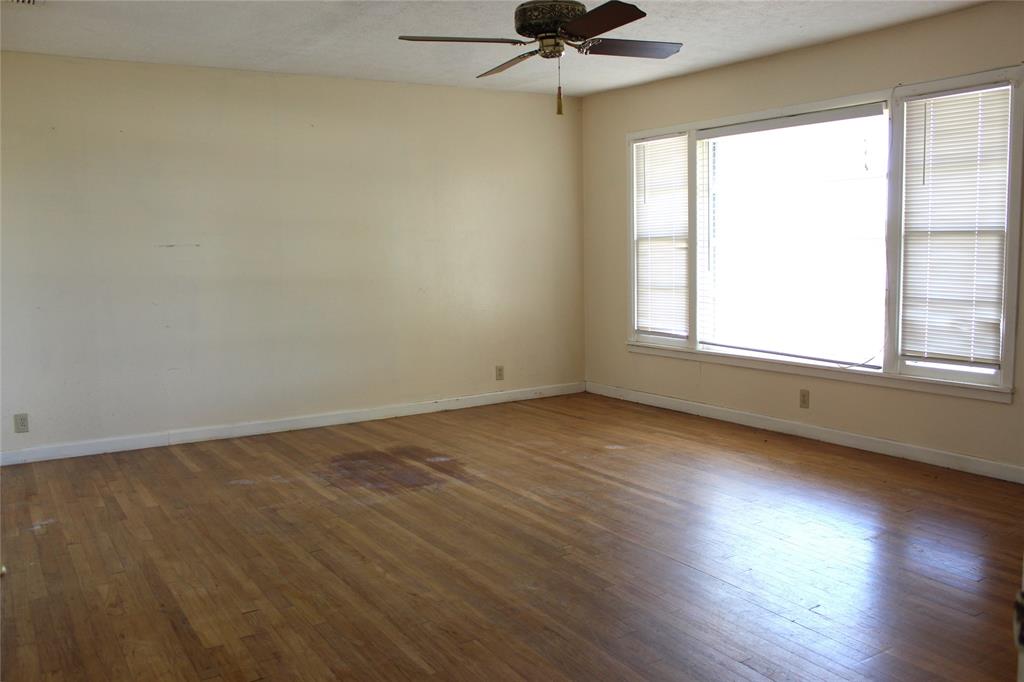 860 N Harbin Drive Property Photo 4