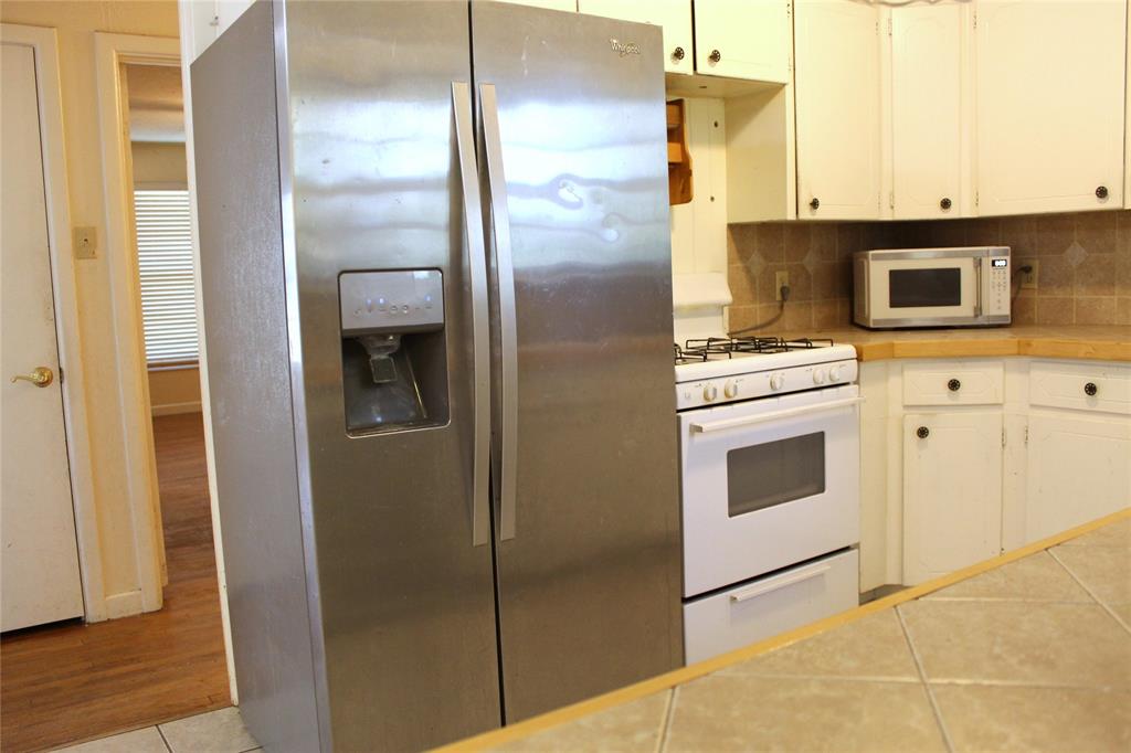 860 N Harbin Drive Property Photo 7