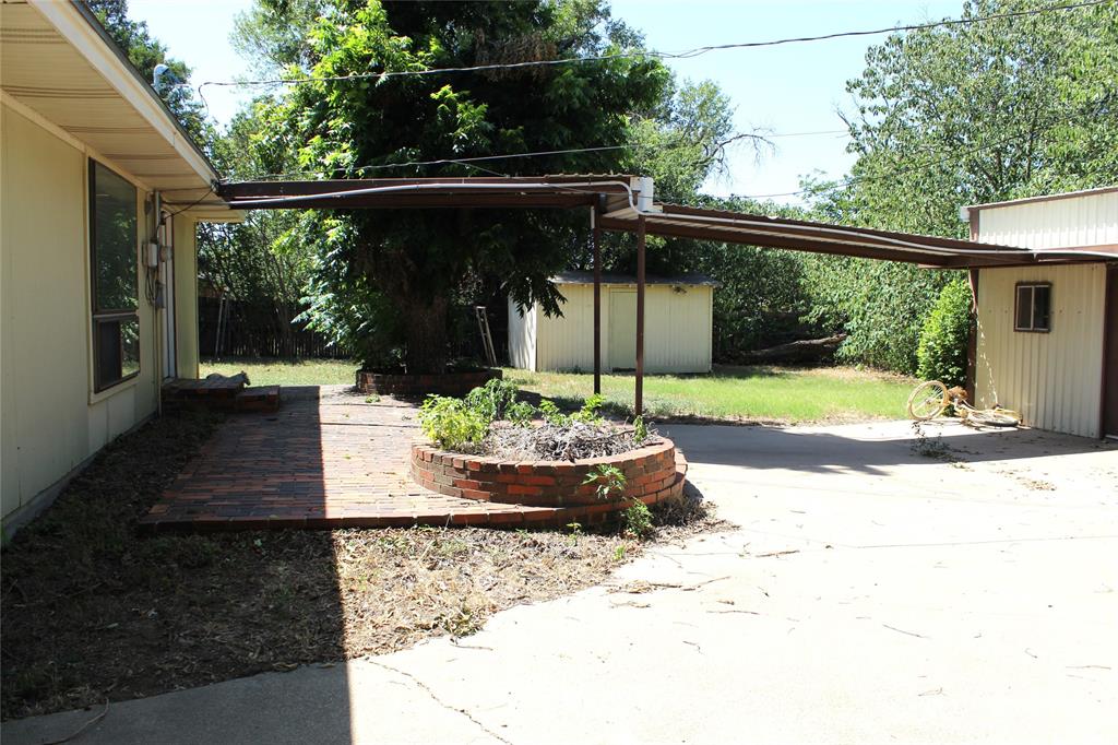 860 N Harbin Drive Property Photo 17