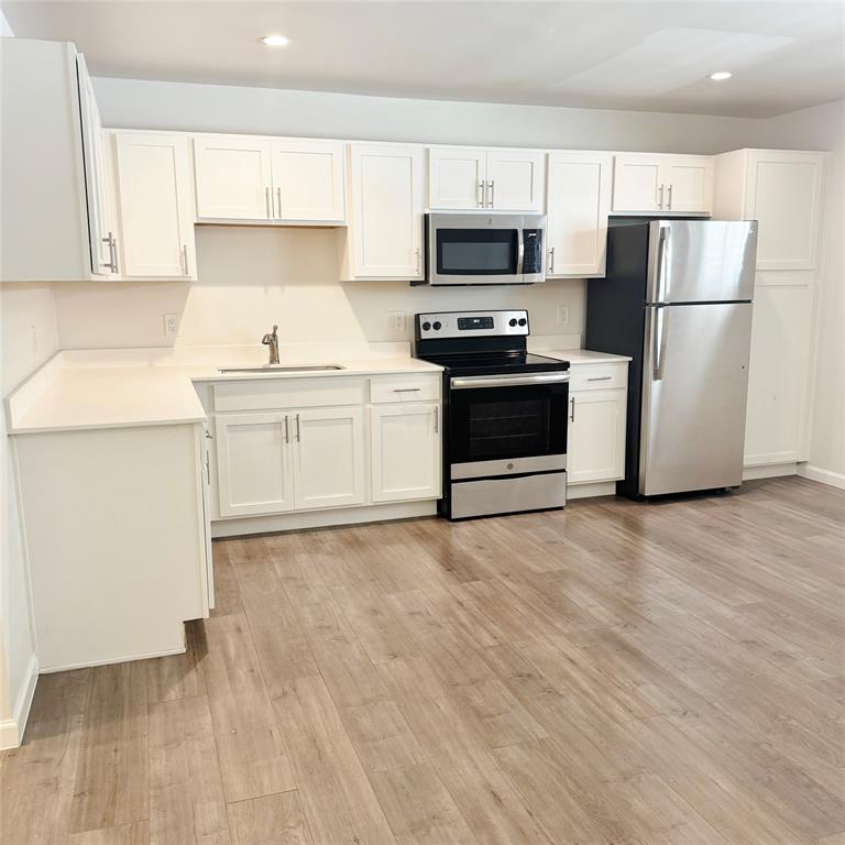 5010 San Jacinto Street 201 Property Photo 2