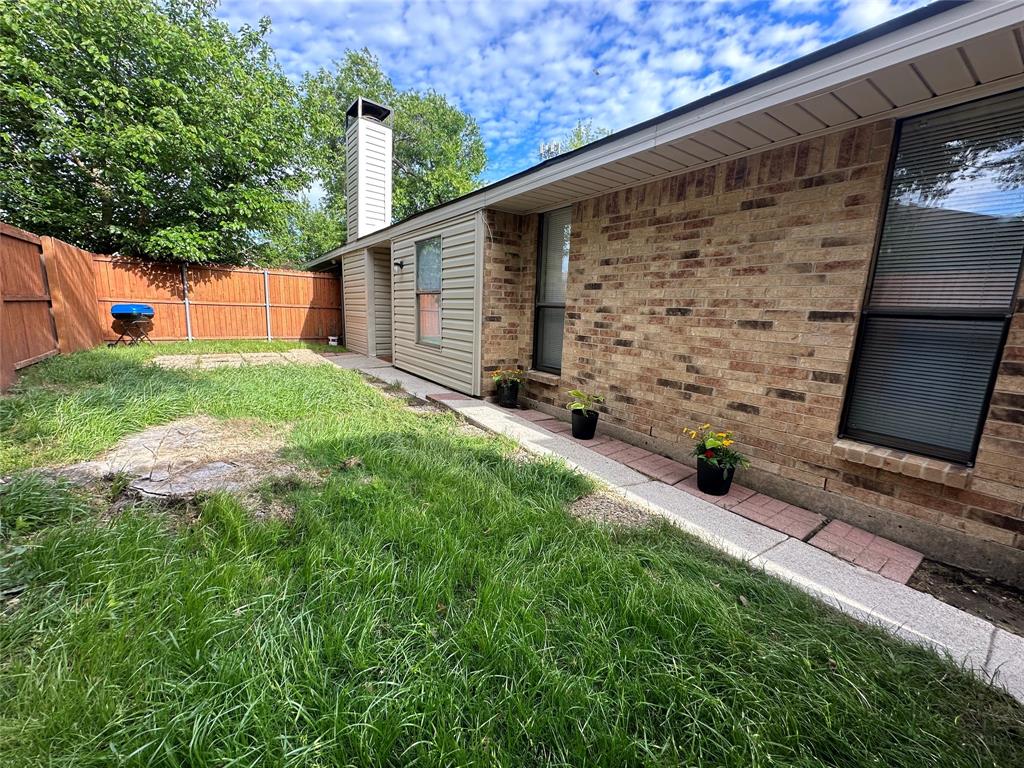 2306 Carol Good Lane Property Photo 9