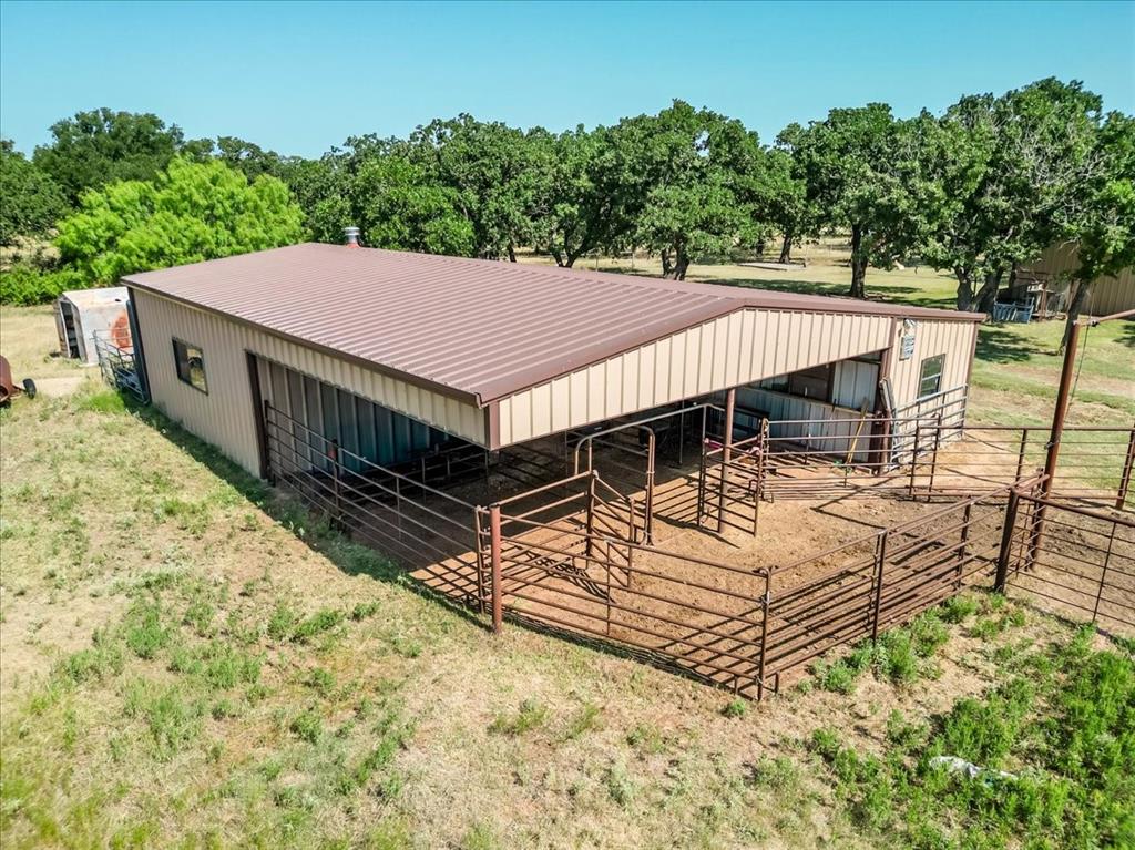 3637 Highway 281 Property Photo 5
