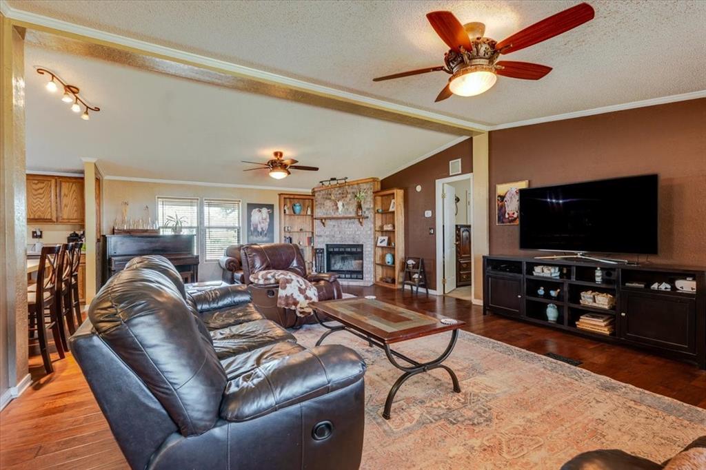 3637 Highway 281 Property Photo 9