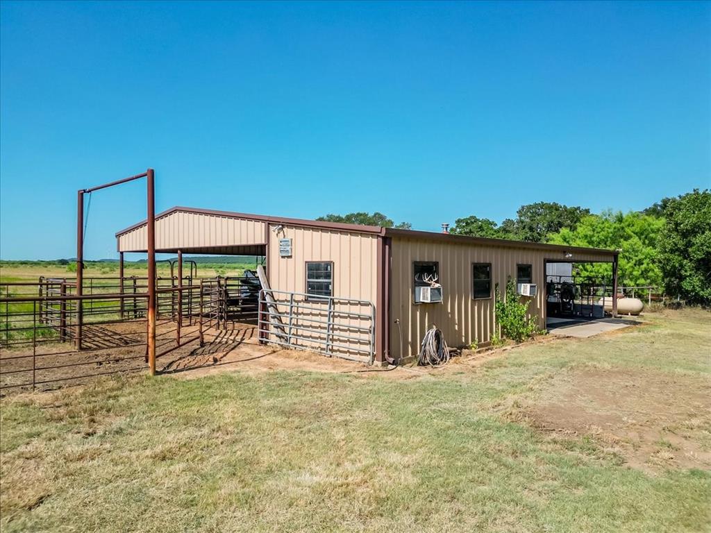 3637 Highway 281 Property Photo 31
