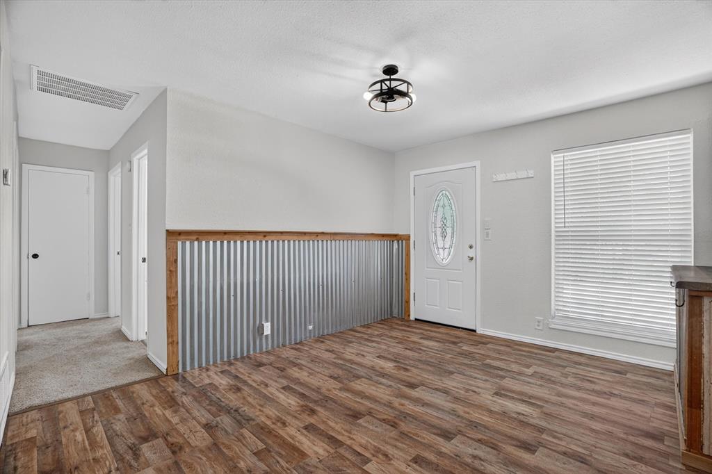 186 Garnet Road Property Photo 5