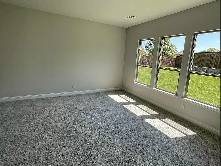 16024 Aquilla Way Property Photo 6
