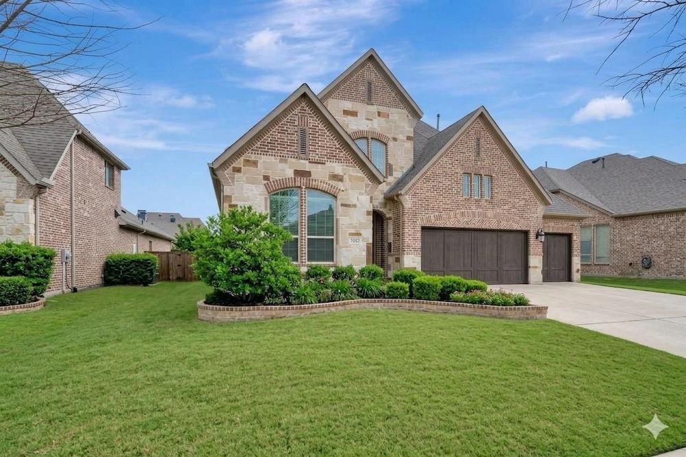 1052 Highpoint Way Property Photo 1
