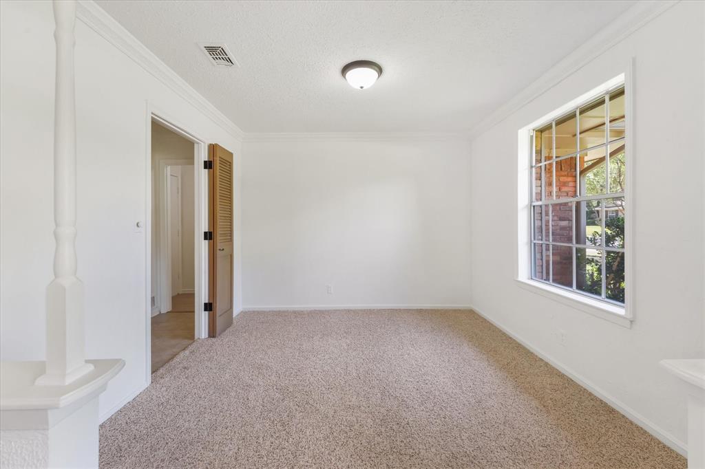 718 Ridgecrest Circle Property Photo 6