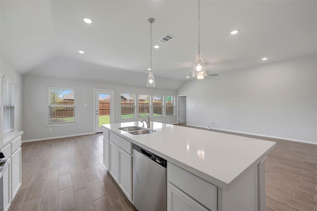 707 Grand Dale Drive Property Photo 10