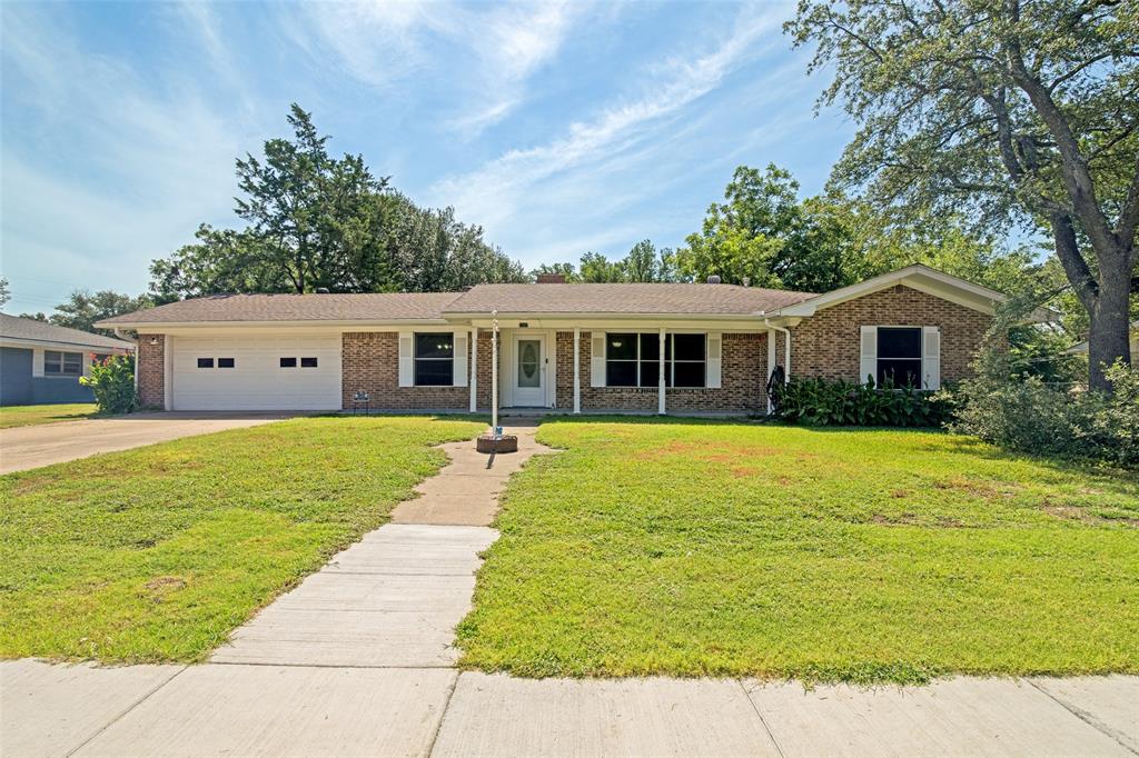 1107 Royal Drive Property Photo 1
