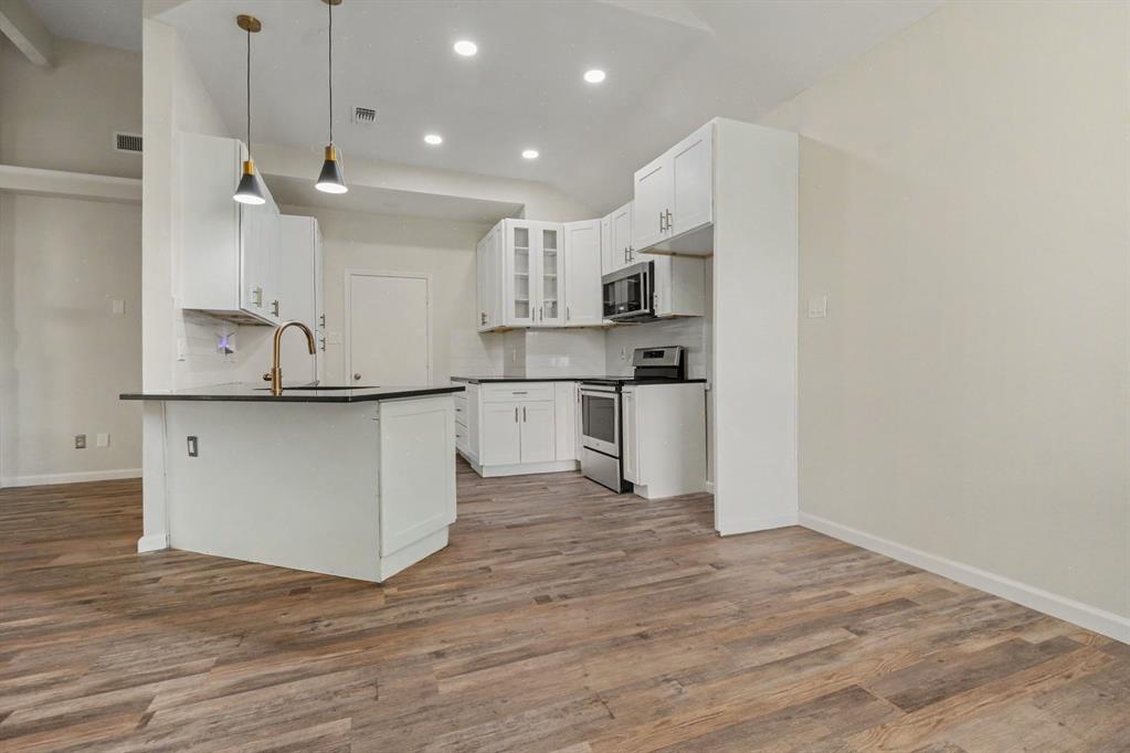 4337 Harvest Hill Road Property Photo 6