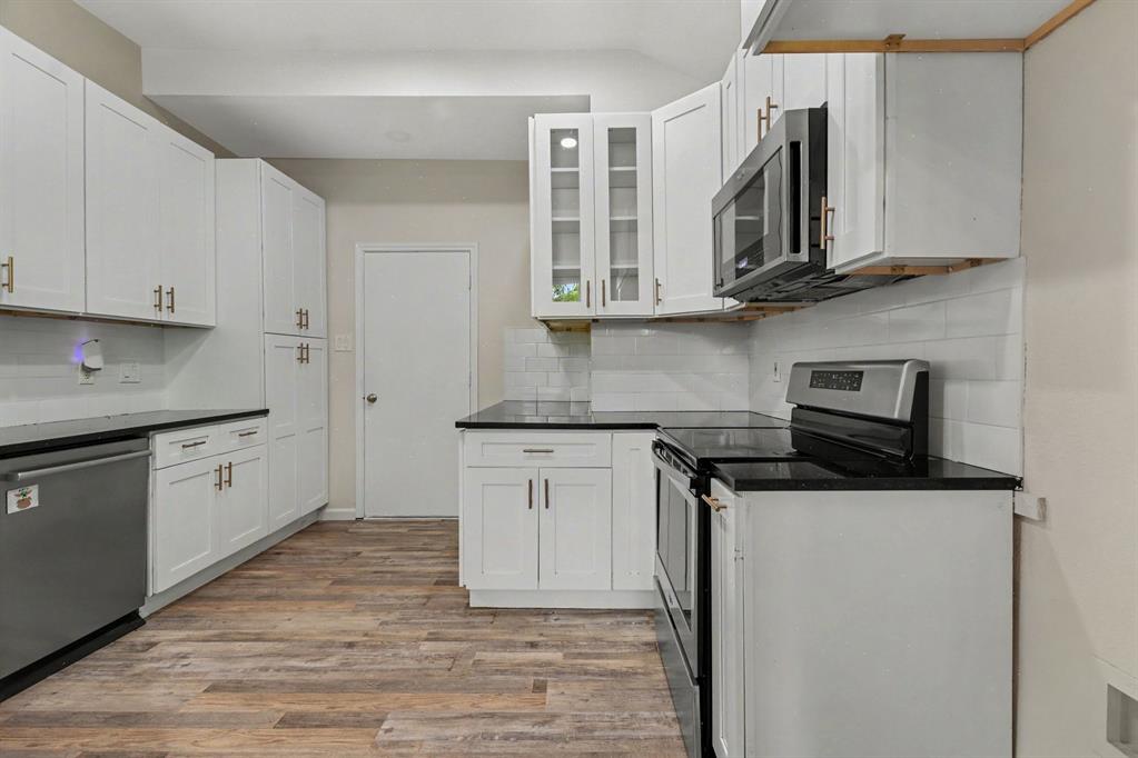 4337 Harvest Hill Road Property Photo 8