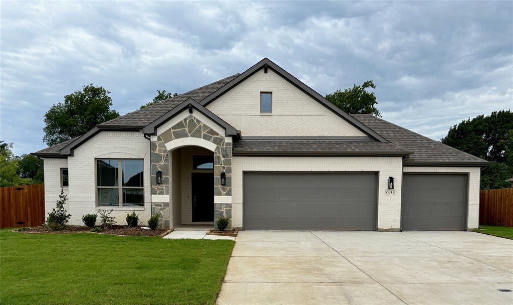 610 Kyle Drive Property Photo 1