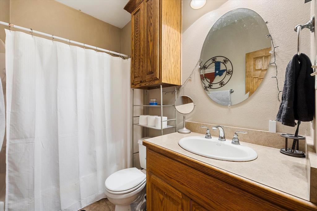 2210 County Road 1076 Property Photo 18