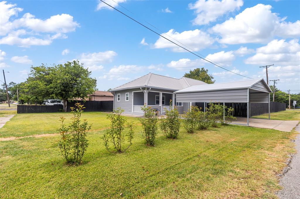 607 S Main Street Property Photo 1