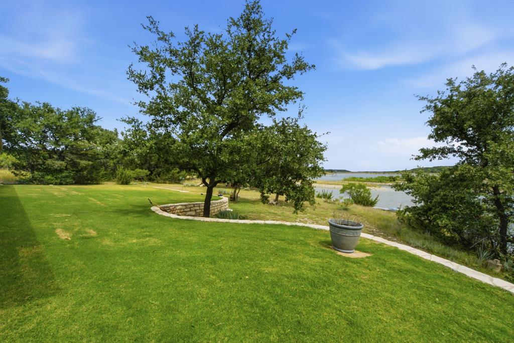 640 Sunfish Point Property Photo 5