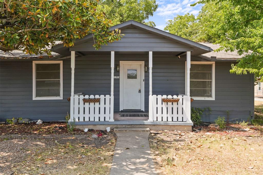 1200 S Jackson Street Property Photo 1
