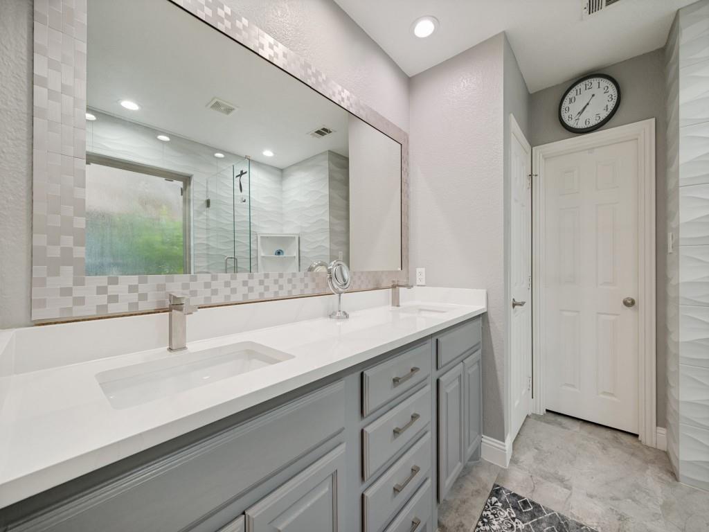 11852 Blackhawk Drive Property Photo 23
